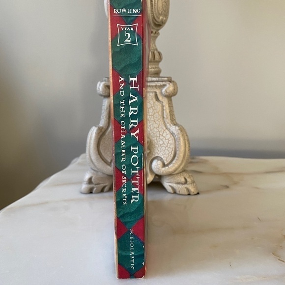 Harry Potter and the Chamber of Secrets by Rowling, J. K. - Picture 2 of 9